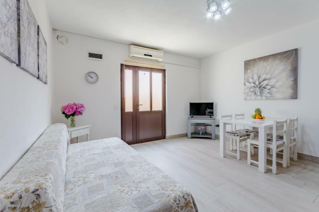 Villa Dinka سوتيفان المظهر الخارجي الصورة